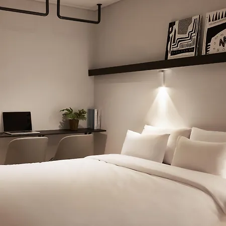 The Connoisseur Residence Hotel